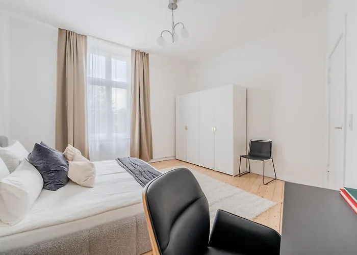 Apartment Modernes Im Hollaendischen Viertel